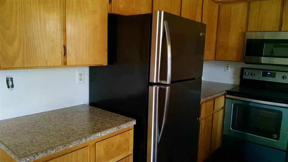 Stainless Steel Appliances - 1505 N 10th St