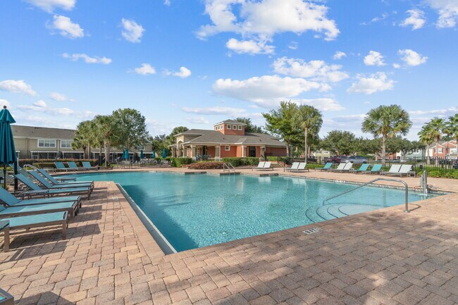 Building Photo - AVAILABLE MAY 10TH 2BD/2.5 BATH TOWNHOME IN THE EXCLUSIVE WYNCHASE COMMUNITY!!