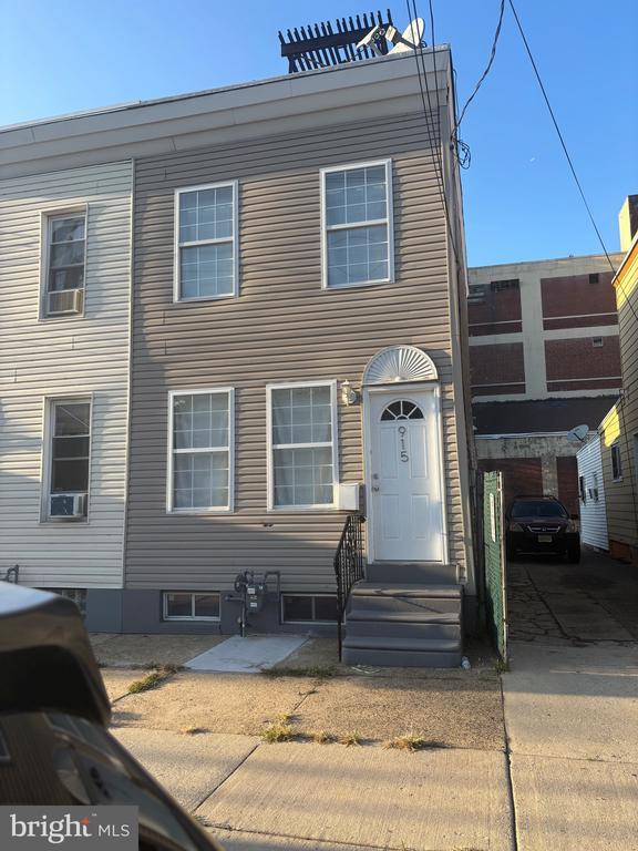 Building Photo - 915 Mechanic St