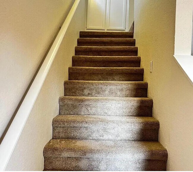 Building Photo - 4875 N Backer Ave