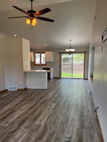 Building Photo - 1702 Hulke Dr