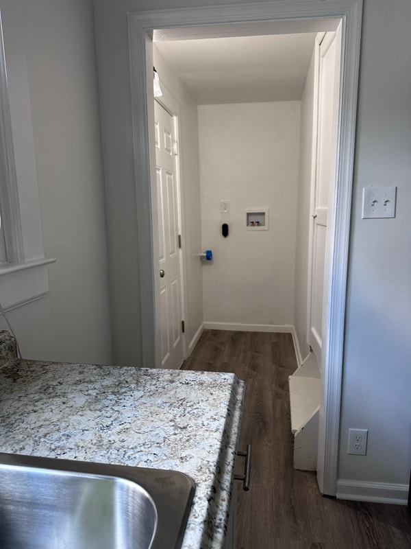 Building Photo - 712 Glen Rd