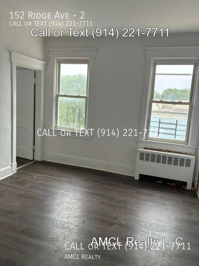 Building Photo - 152 Ridge Ave
