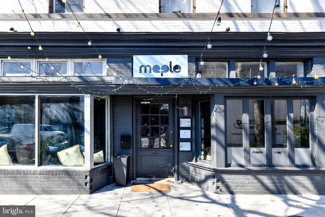 Building Photo - 737 Morton St NW