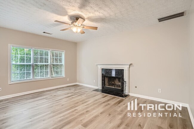Building Photo - 1593 Great Shoals Cir SE