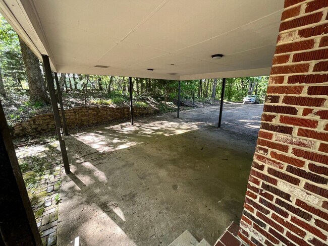 Building Photo - 148 Highway 30