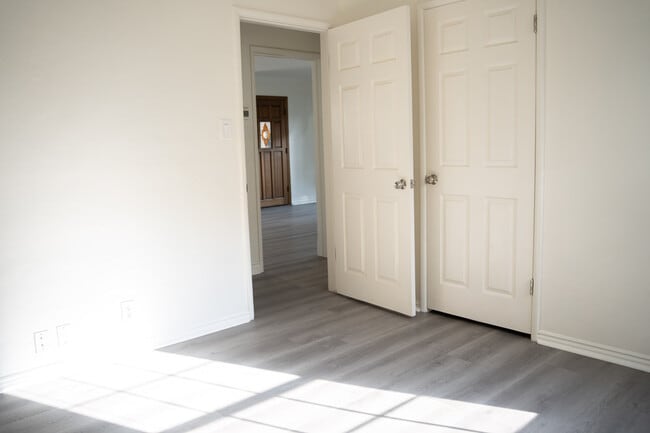 Building Photo - 4815 Hersholt Ave