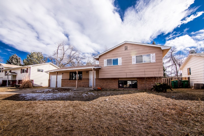Building Photo - 1717 W Lake St
