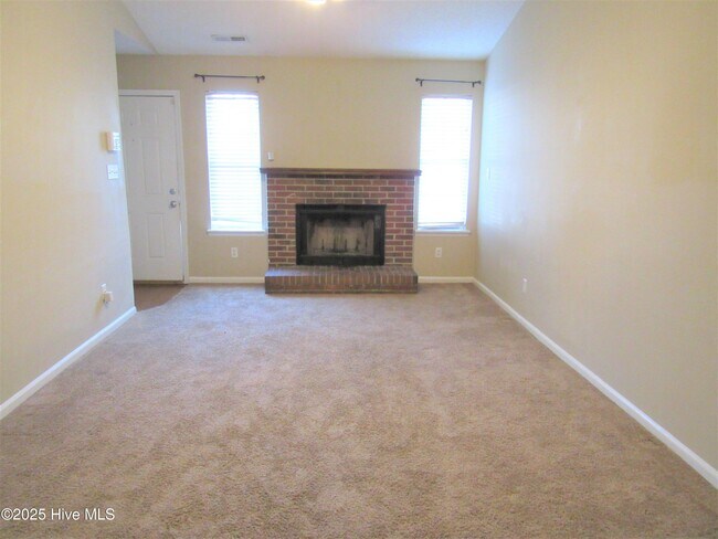 Building Photo - 108 Glenside Ct