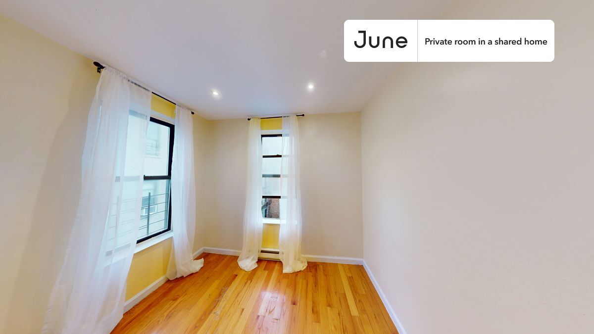 Building Photo - Private bedroom in 4 bed/1 bath Home