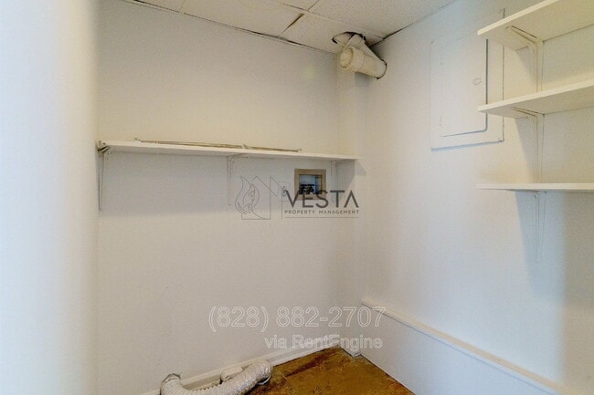 Building Photo - 130 Reems Creek Rd