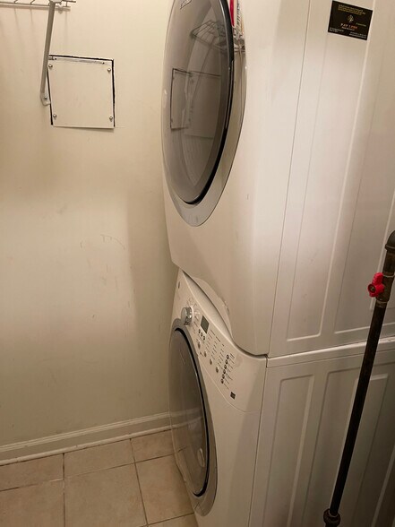 Building Photo - 3228 Edward Stec Blvd