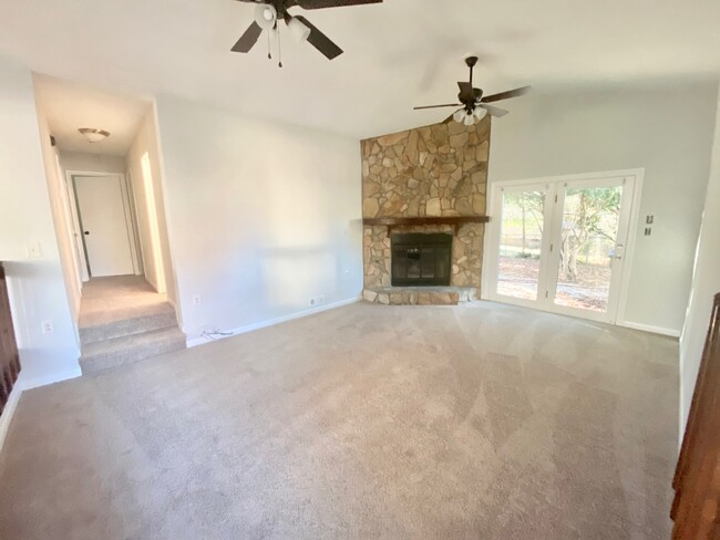 Building Photo - 5805 Dockridge Ct