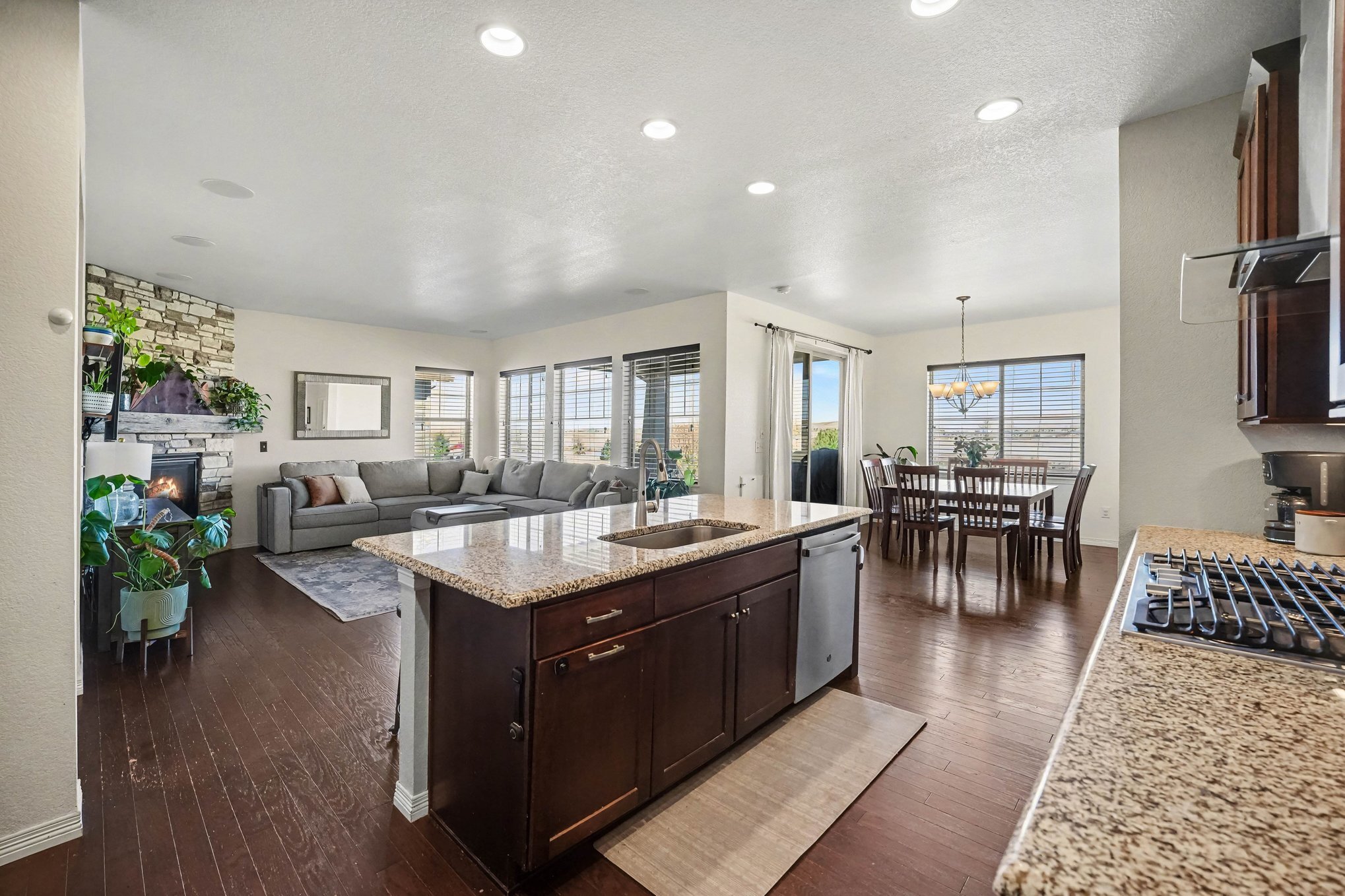 Building Photo - 470 Grenville Cir