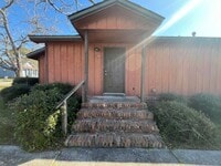 Building Photo - 1619 Victory St