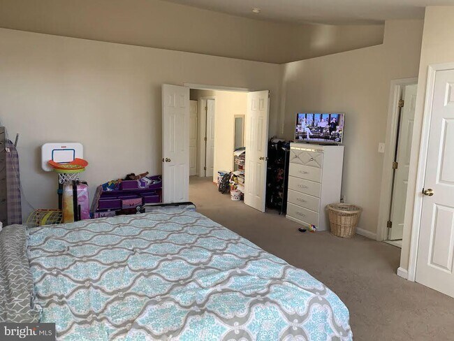 Building Photo - 43442 Katling Square