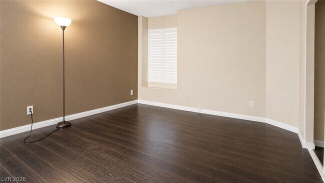 Building Photo - 44 Fantasia Ln
