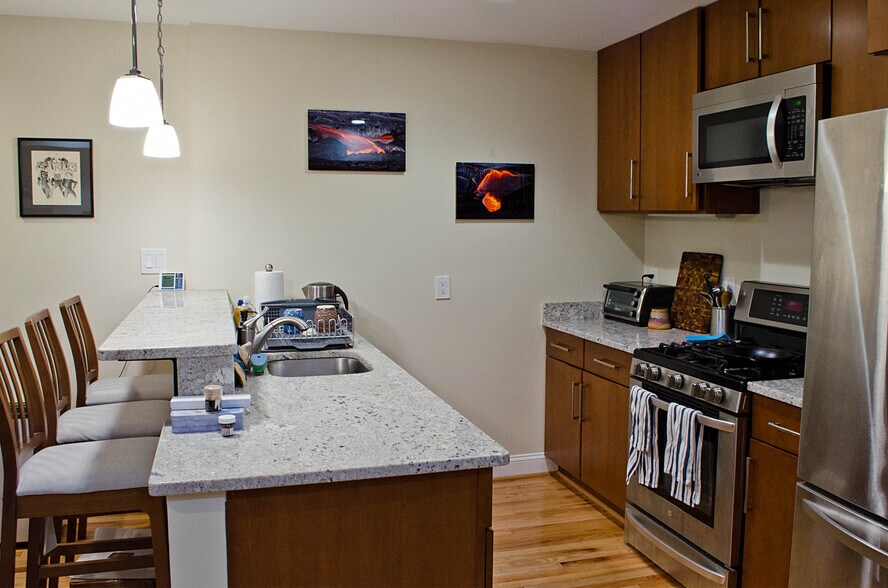 Building Photo - 3547 10th St NW