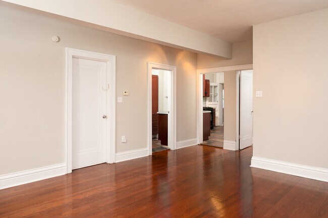 Building Photo - 4710 Arsenal St
