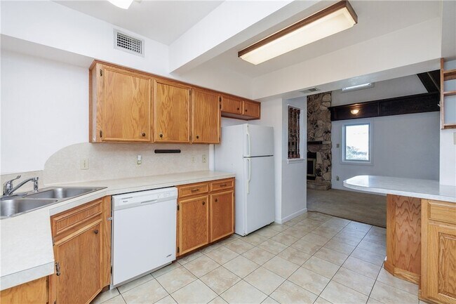 Building Photo - 13813 Flintlock Dr