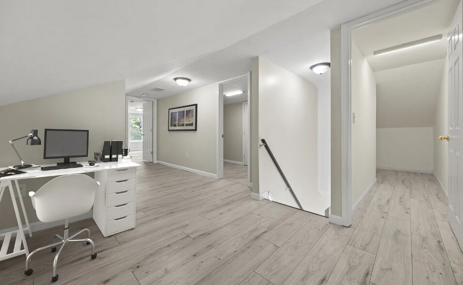 Building Photo - 20 School St