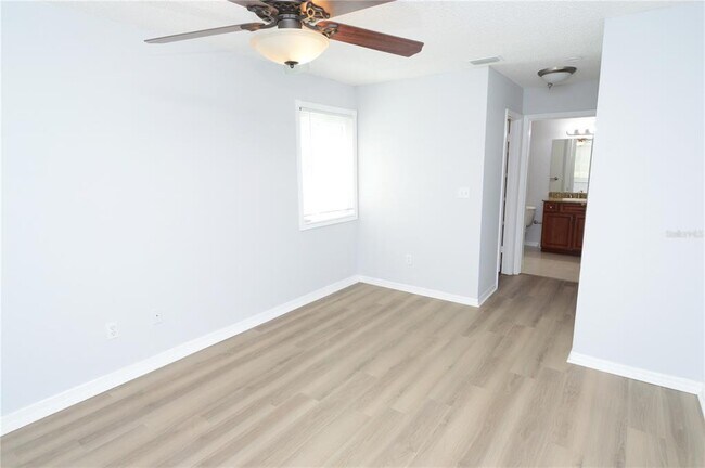 Building Photo - 10265 Gandy Blvd N
