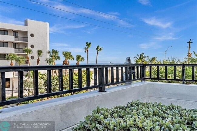 Building Photo - 525 N Ocean Blvd