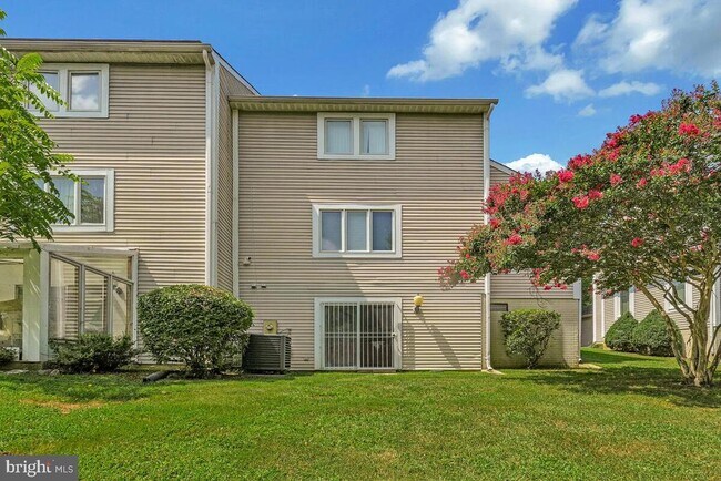 Building Photo - 4660 Winterberry Ln