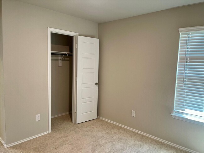 Building Photo - 513 Bonnerville Ln