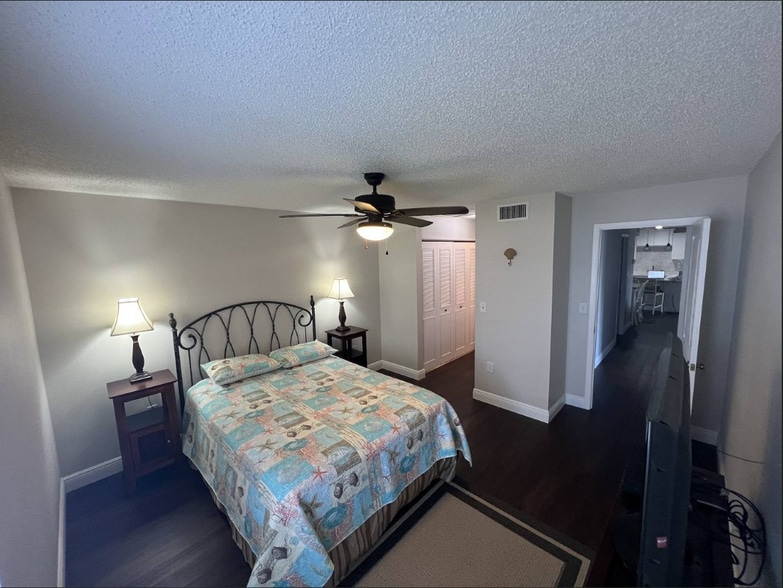 Building Photo - 1258 Pine Ridge Cir W