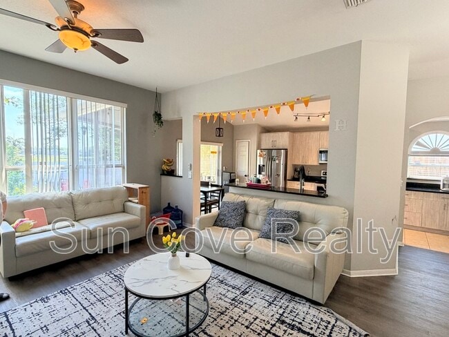 Building Photo - 8833 Cypress Hammock Dr