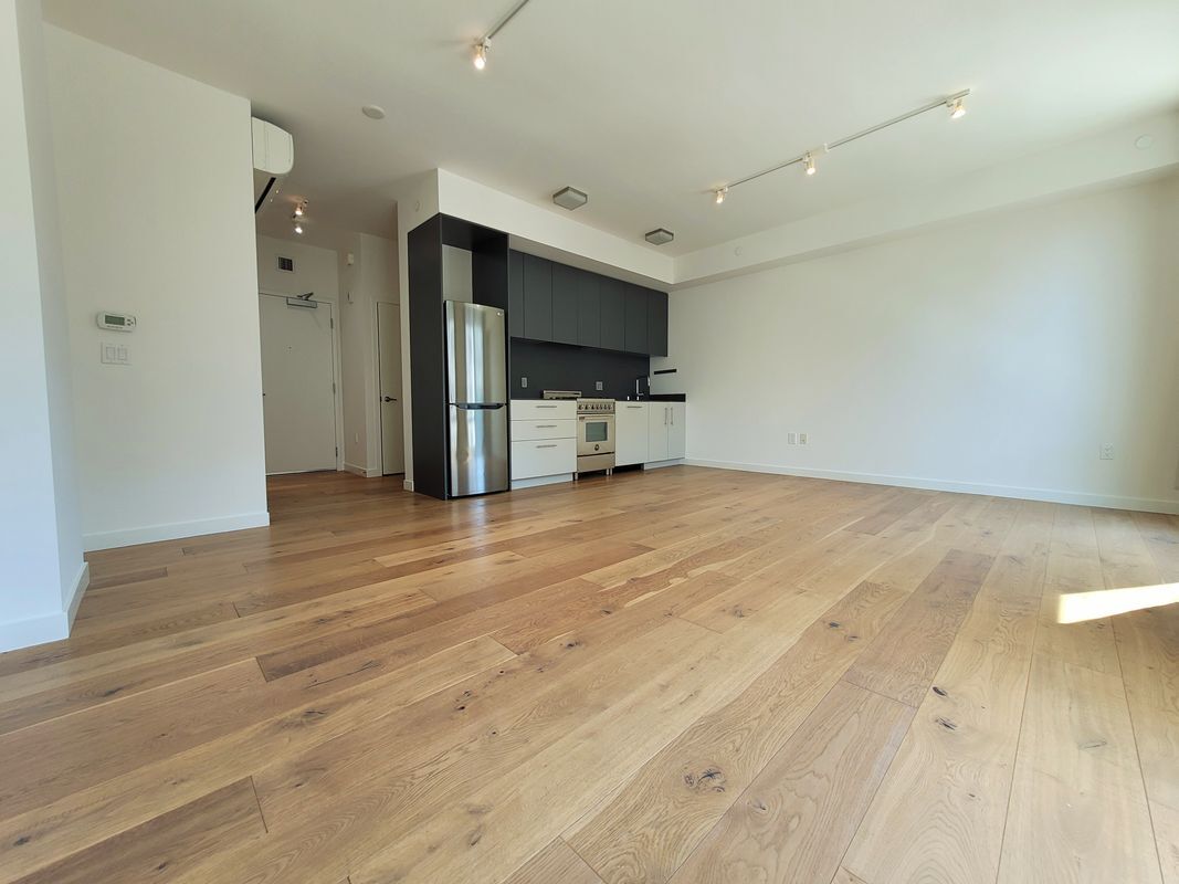 Building Photo - 11 Franklin St