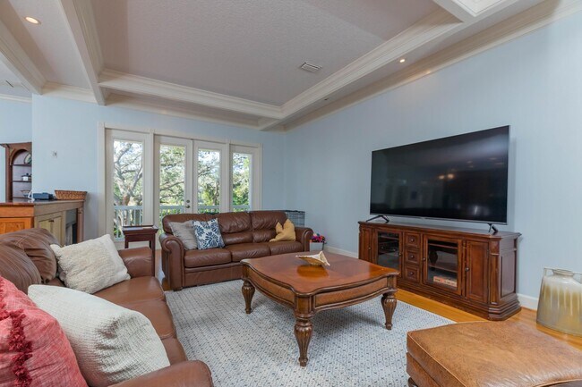 Building Photo - 313 S Forest Dune Dr