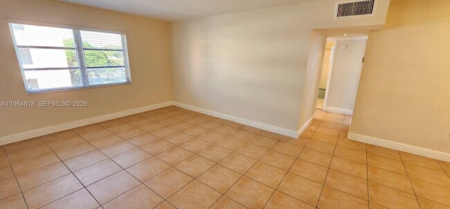 Building Photo - 1851 NE 168th St