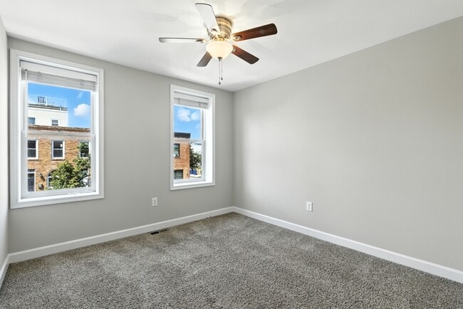 Building Photo - 127 W Randall St