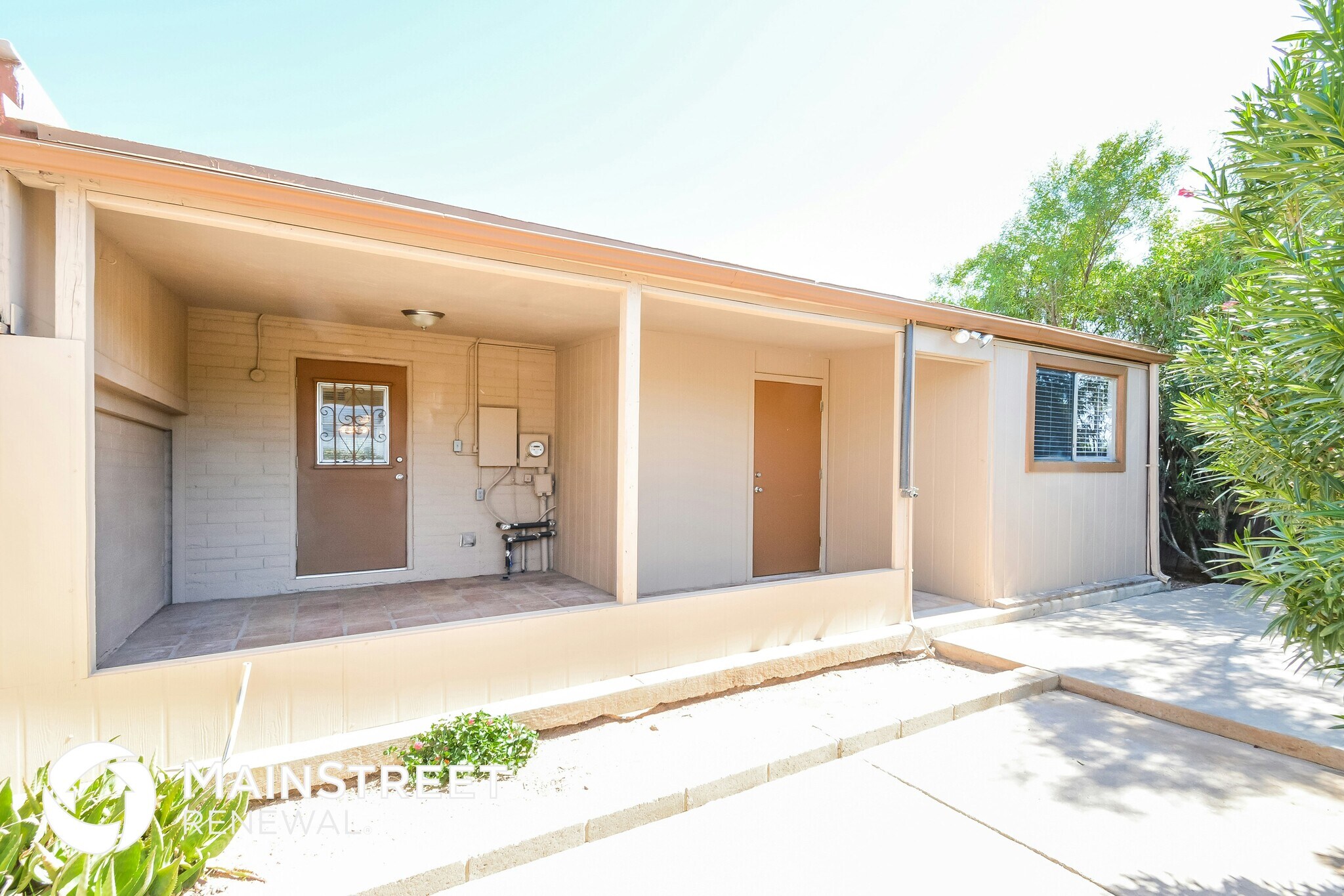 Building Photo - 901 N Camino Seco