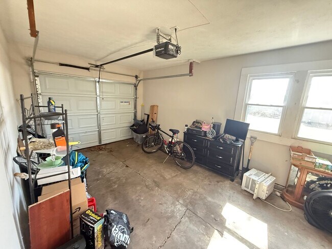 Building Photo - 3 Bed 2 Bath Springfield, MO