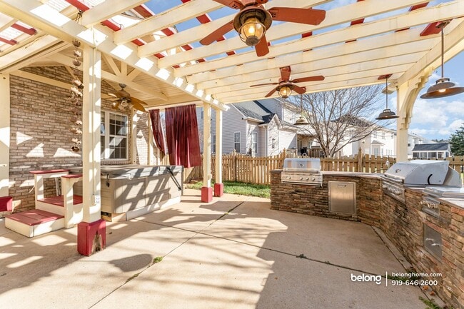 Building Photo - 4332 Southern Oak Dr