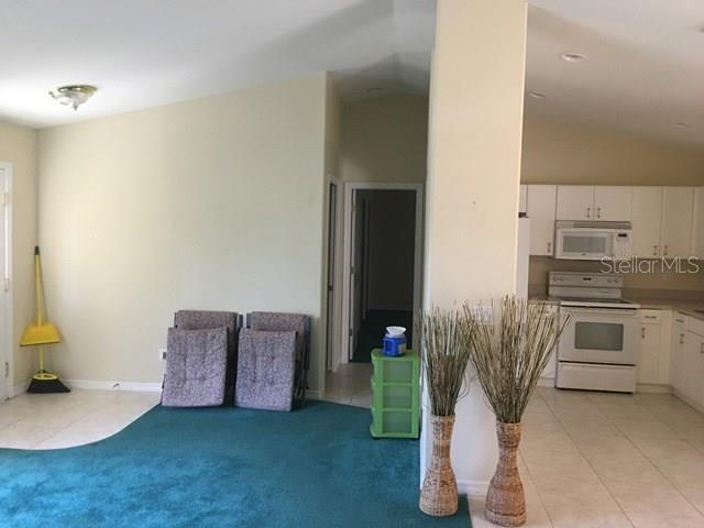 Building Photo - "Charming 3-Bed Oasis with 2 Baths - 1420 ...