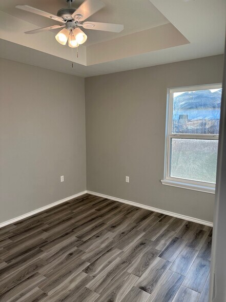 Building Photo - 316 Uva Ln