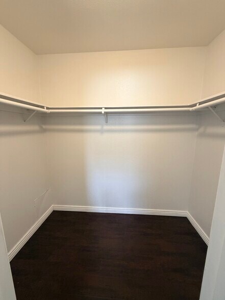 Building Photo - 7251 Elk Cir