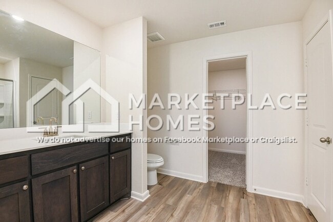 Building Photo - 10840 Gray Mare Dr