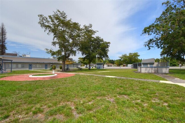 Building Photo - 5385 SW 8th Ct
