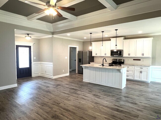 Building Photo - 531 Edgarton Way