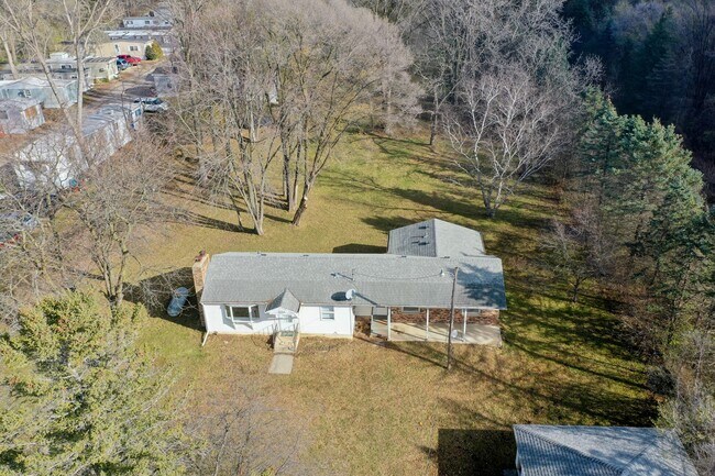 Building Photo - 3244 Marion Rd SE