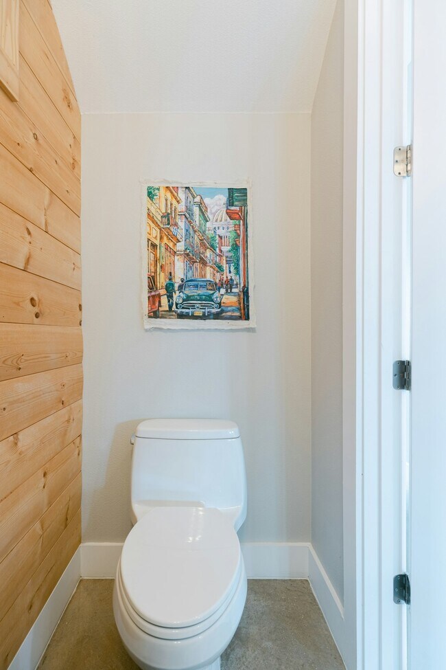 Building Photo - 203 Nogalitos St