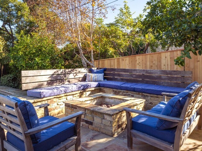 Building Photo - 4 Bed in Palos Verdes Estate • Valmonte Neighborhood