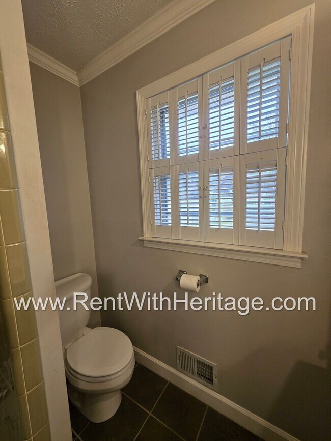 Building Photo - WOW! Fantastic 4Bedroom/ 2 Bath Ranch With All The Upgrades / Great Location / Popular Alexander ...