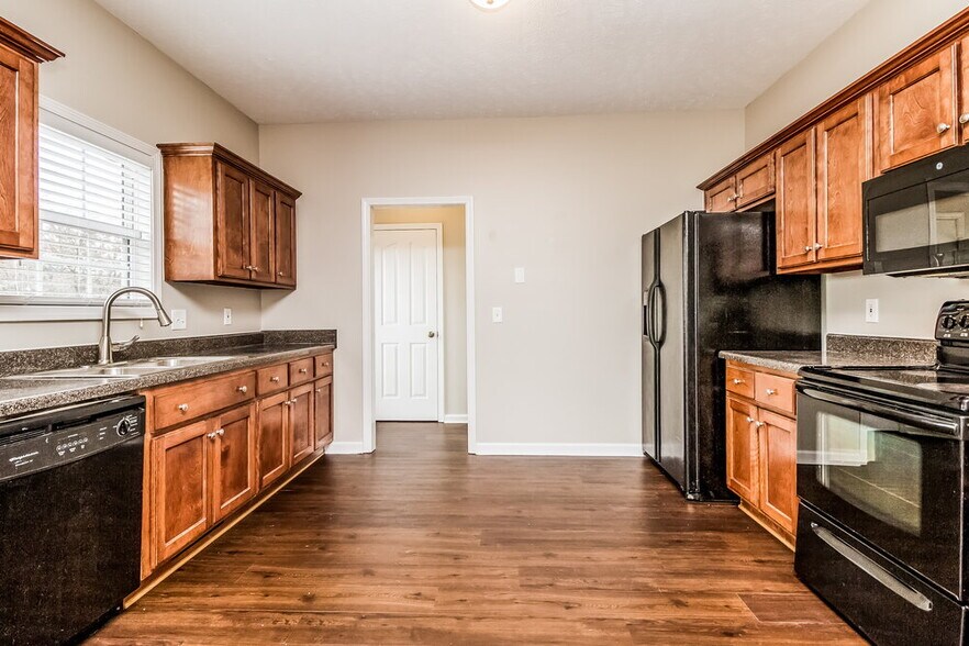 Building Photo - 3411 Wellington Pl