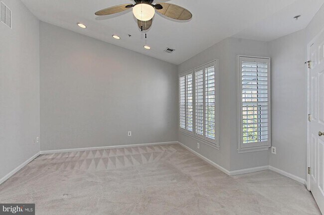 Building Photo - 5120 Grimm Dr